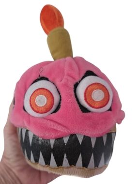 🧁 Five Nights At Freddys Series 2 Nightmare Cupcake! 6" Plush.